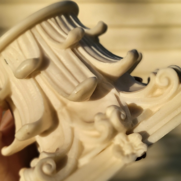 Rare Find "Greek" Candle Pedestal Carved Cream Marble Dust Blend Little Flowers - Picture 8 of 10